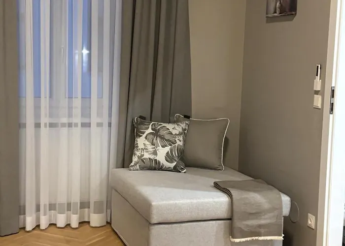 Apartment 2 Bdr - Jewel, Near Schoenbrunn Palace