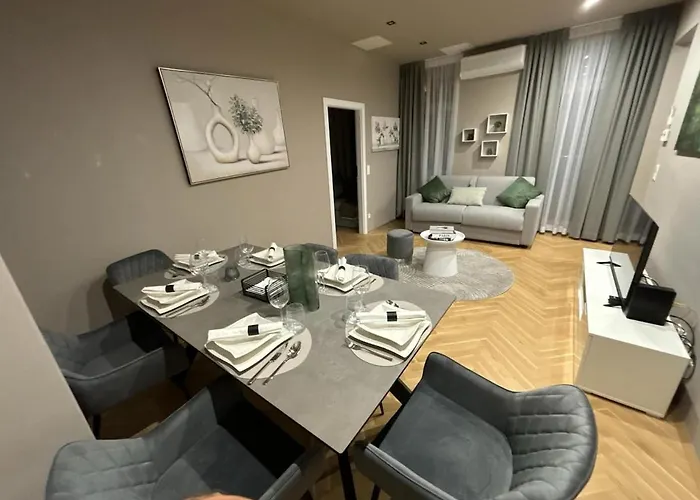 Apartment 2 Bdr - Jewel, Near Schoenbrunn Palace *