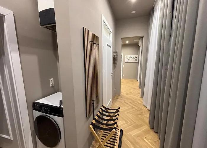 Apartment 2 Bdr - Jewel, Near Schoenbrunn Palace
